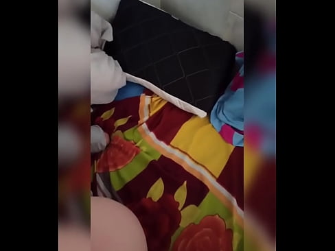 ❤️ Менин комнаташым үйдө жалгыз калат, анткени күйөөсү каникулга кетип жатат, мен аны сиккенге жана эшегин сүткө толтурганга мүмкүнчүлүк берем Порно боюнча бизде